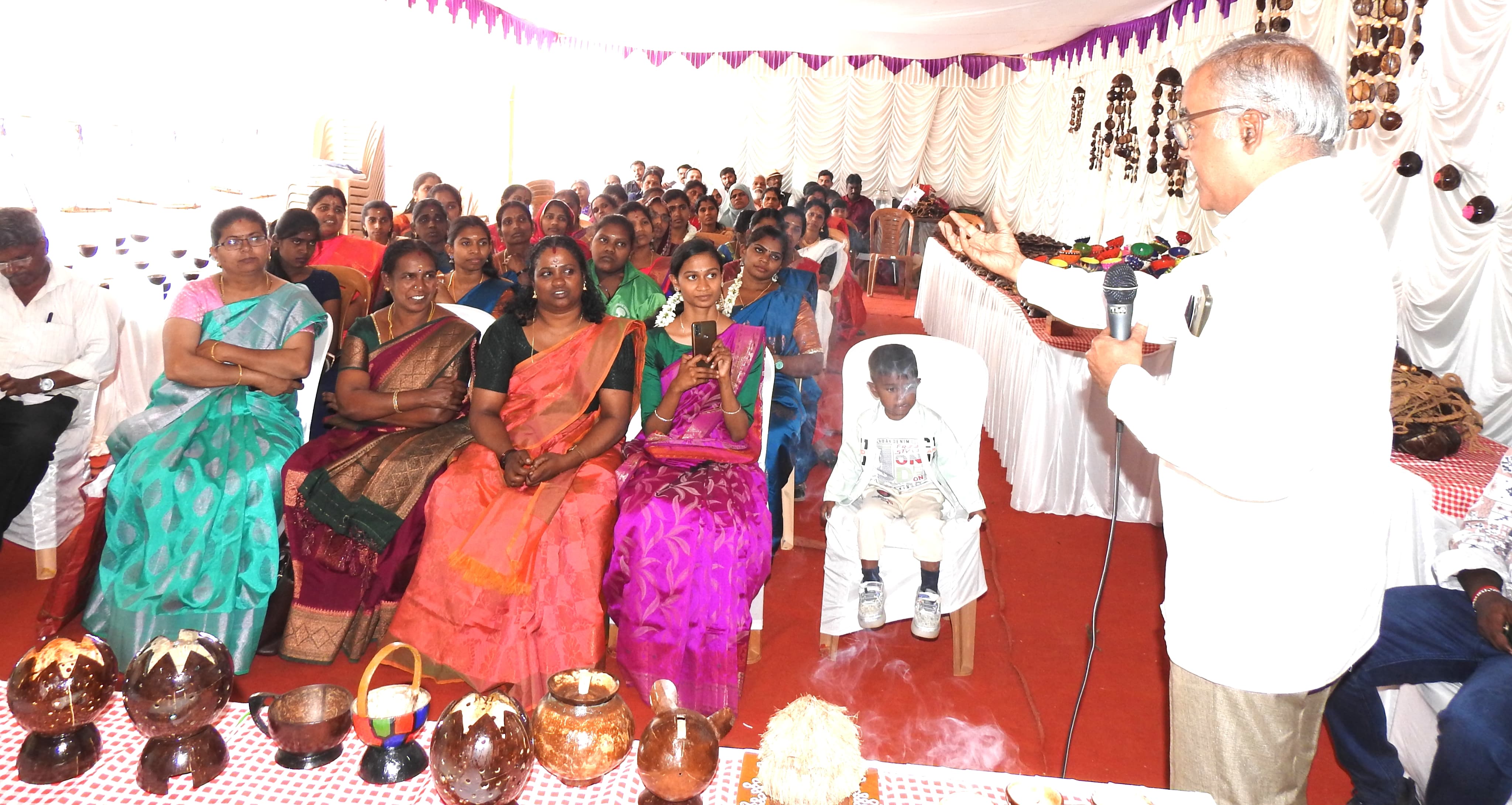 Dr. P. Sudhakar, Director and EIACP Coordinator, CPREEC, Chennai addressing the trainees on Micro En